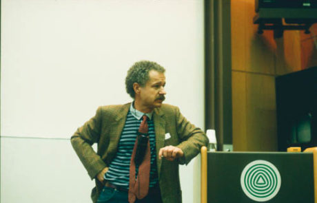Beruflicher Austausch in der zahnärztlichen Akademie mit Willi Geller.
