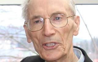 Oberkiefer- und Unterkiefer-Neugestaltung 6 Oberkiefer- und Unterkiefer-Neugestaltung Vollprothese